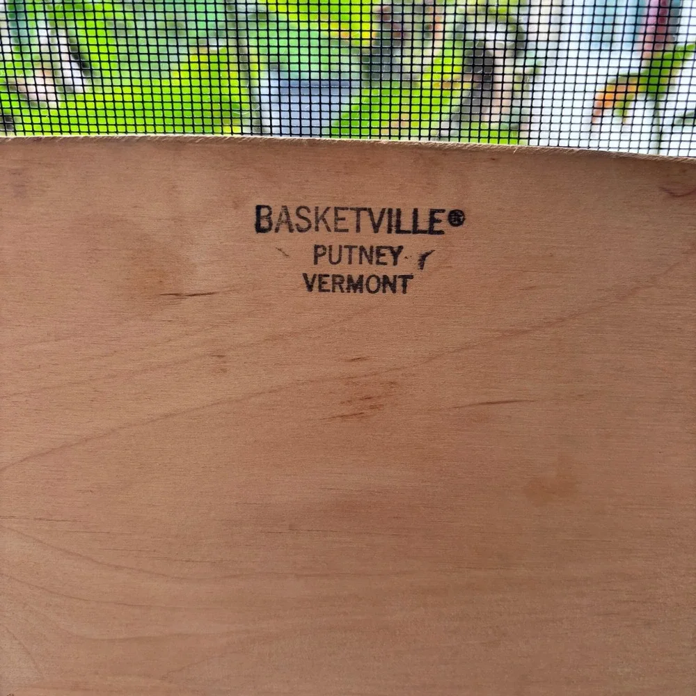 Basketville Putney VT Handcrafted‎ Wood Picnic Basket w Lid Double Handle USA